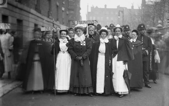 Christina Broom Soldiers and Suffragettes
